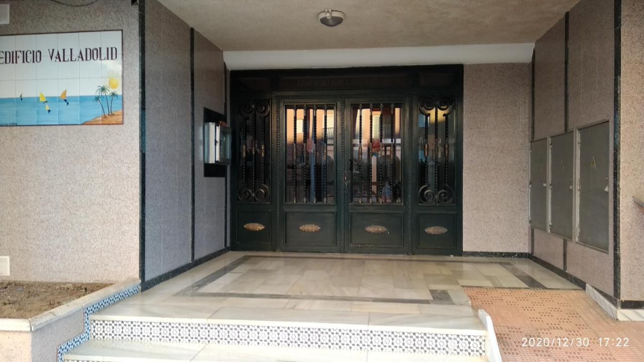 100 Mt Playa De Los Locos Torrevieja Exterior photo